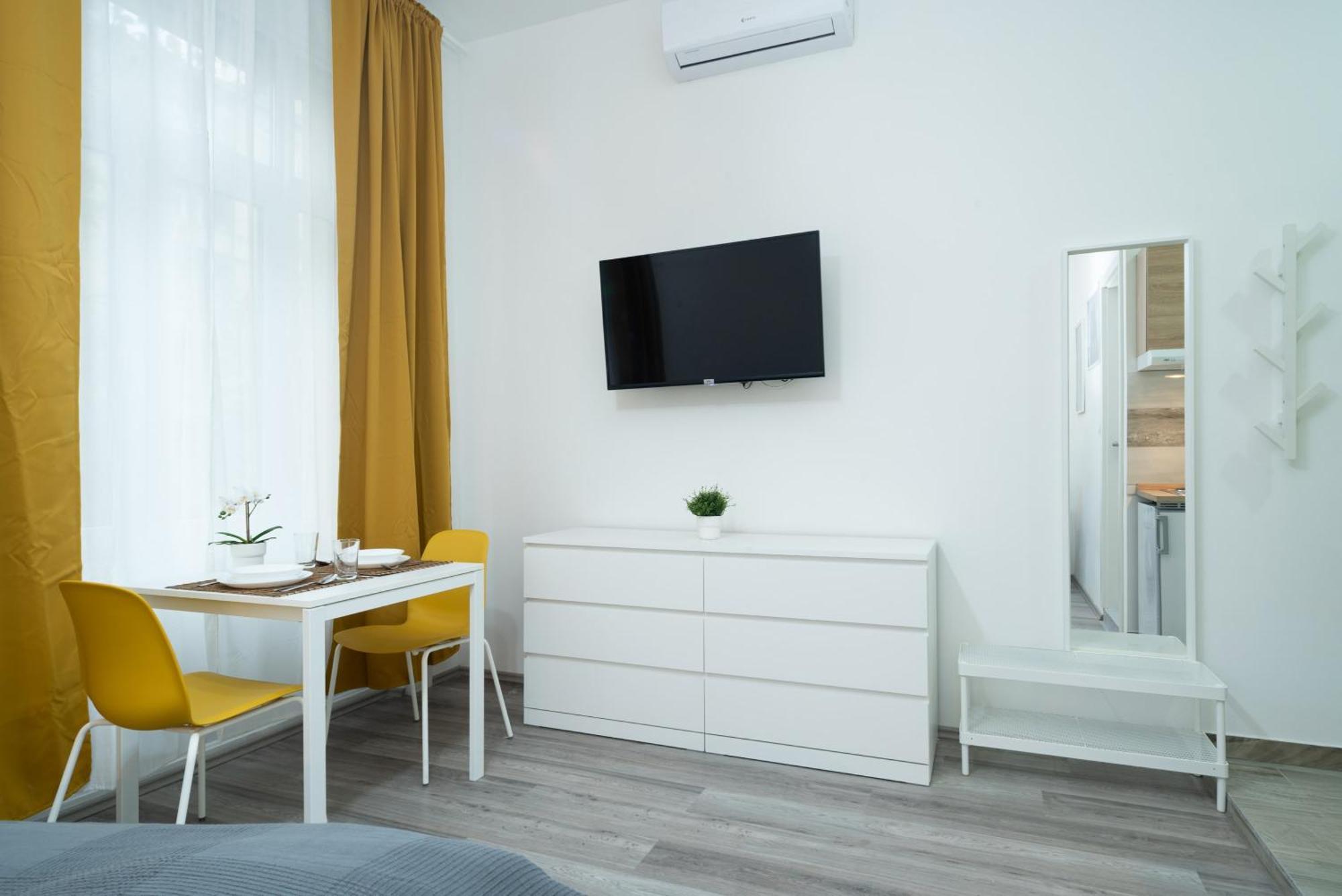 Lovely Studio At Central Location 布达佩斯 外观 照片